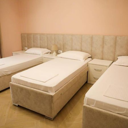 Merkaj Hotel Berat Extérieur photo