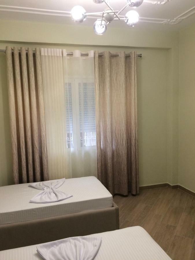 Merkaj Hotel Berat Extérieur photo