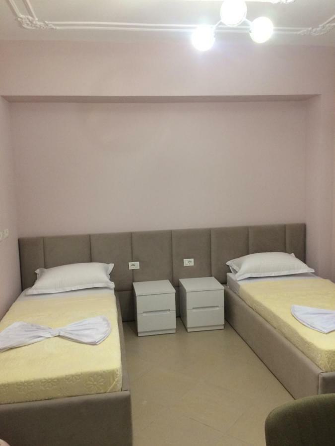 Merkaj Hotel Berat Extérieur photo